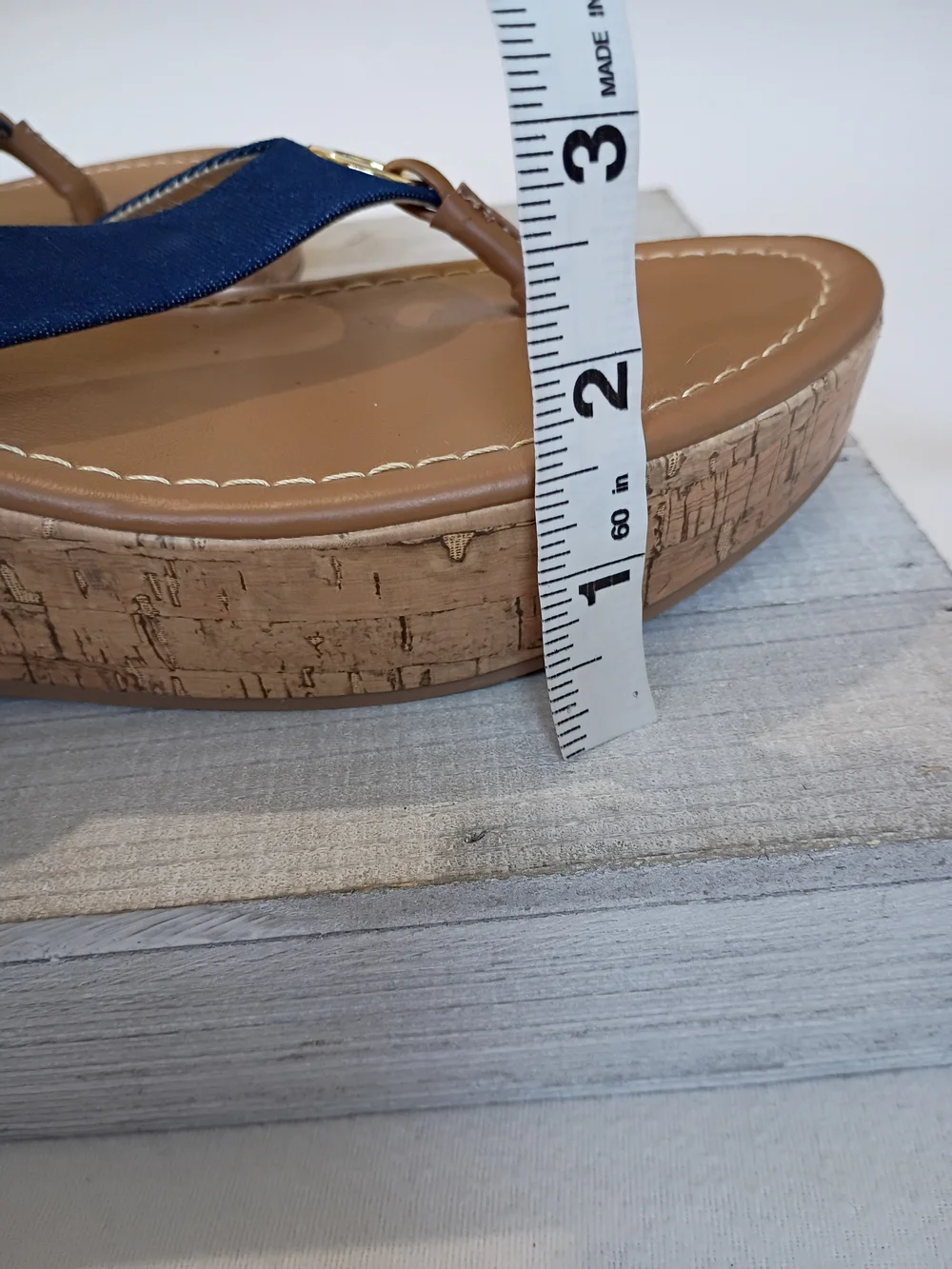 American Eagle Cork Wedge Flip Flop Sandals Denim Blue Gold Hardware Size 8.5